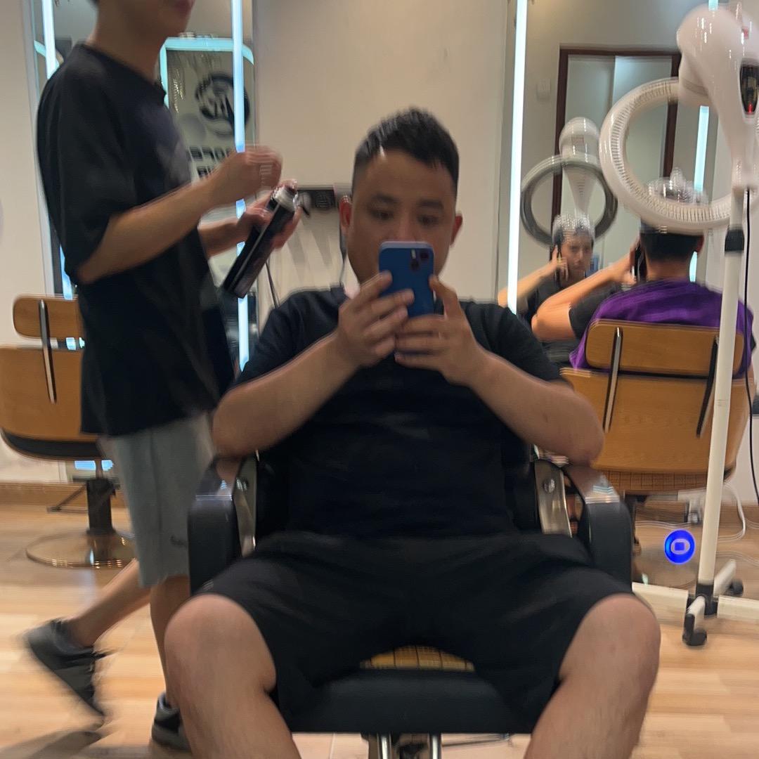 辉仔