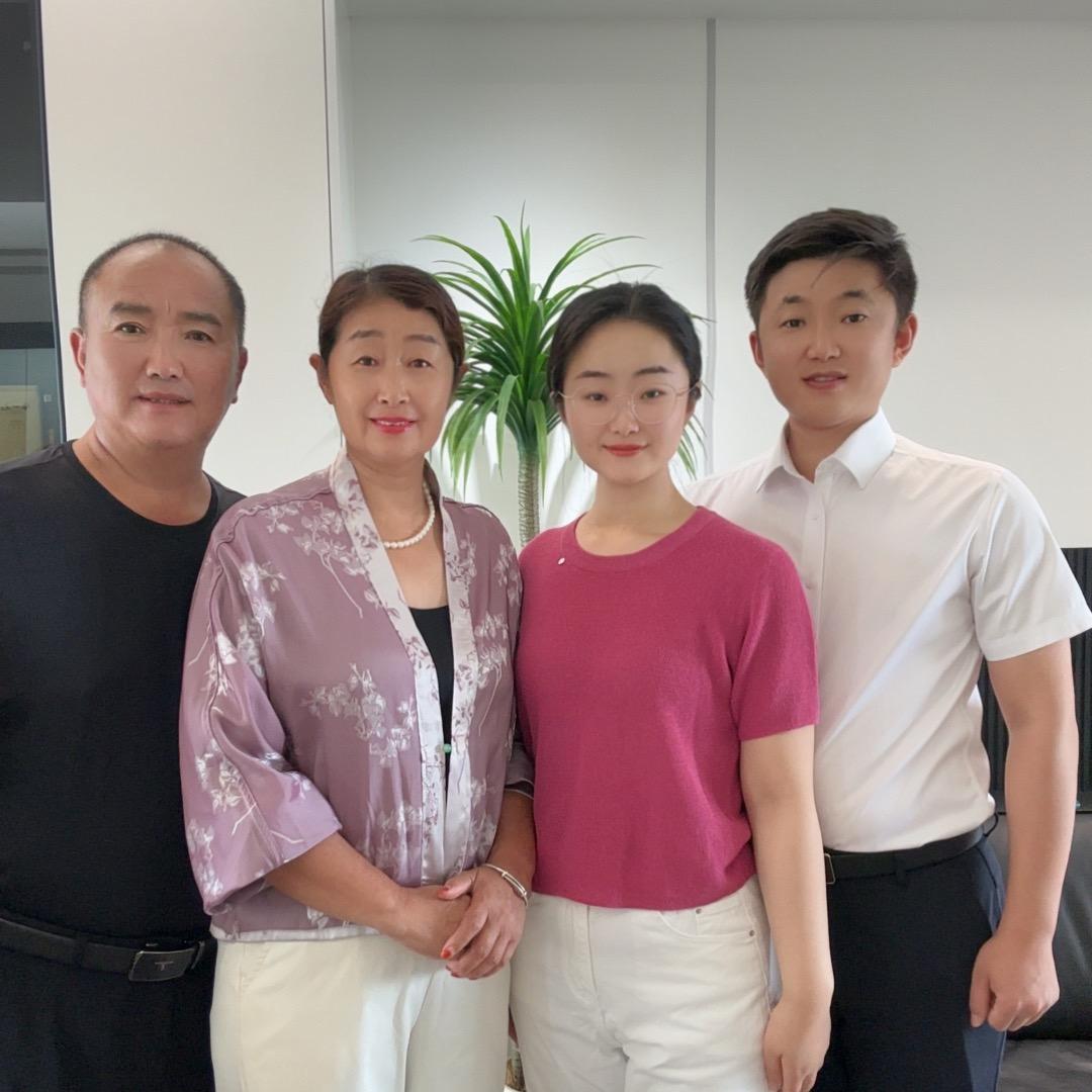 花姐一家人