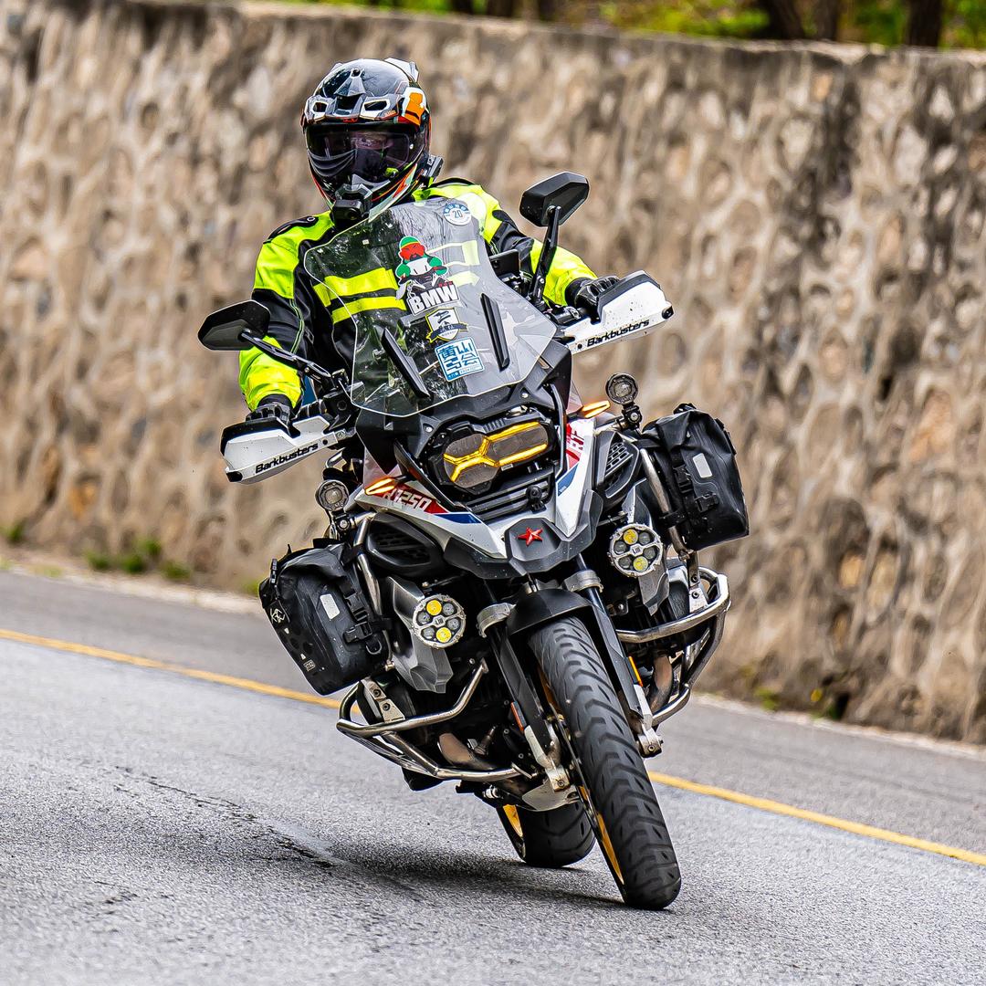 BMW兄弟会-小白龙🏍️