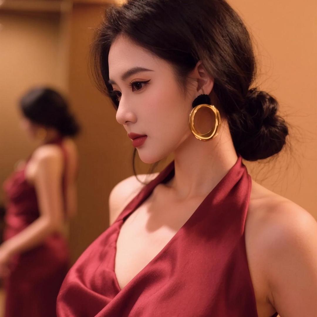 燕子  。💋