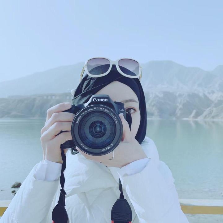嗨👩🏻🦰🌺🌺🌺