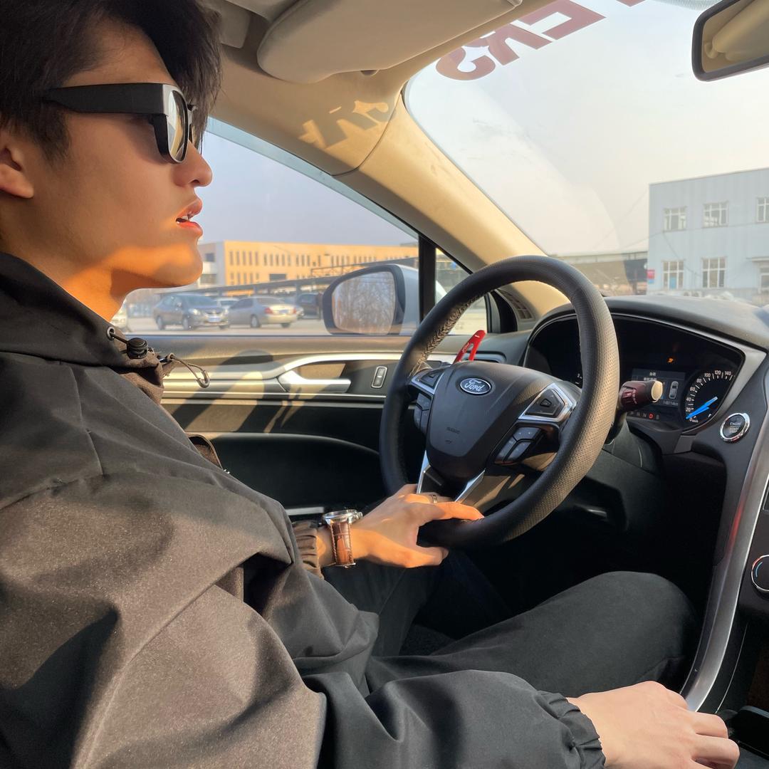 瀚会二手车小李子