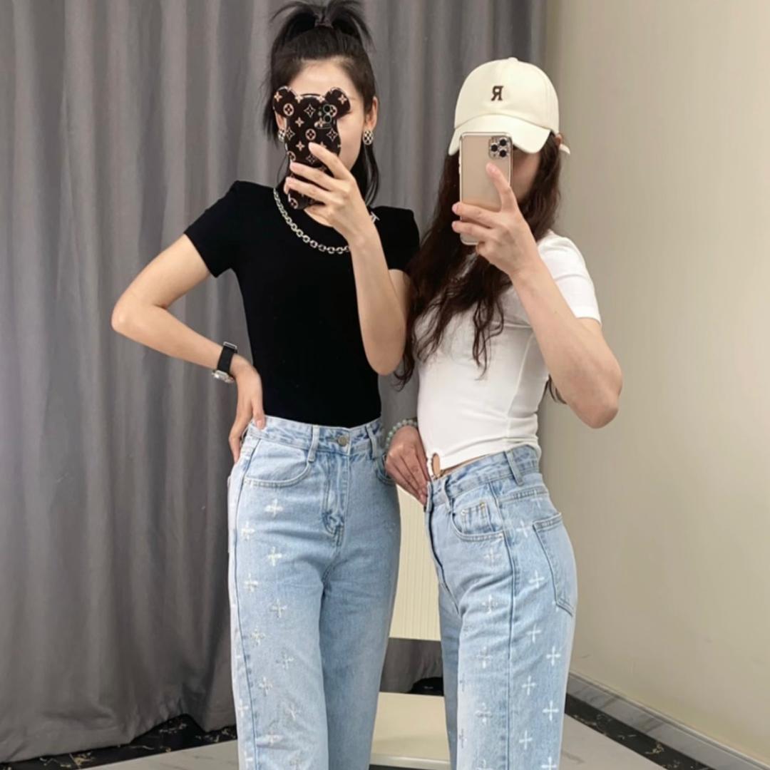 689潮牌大码牛仔工厂店