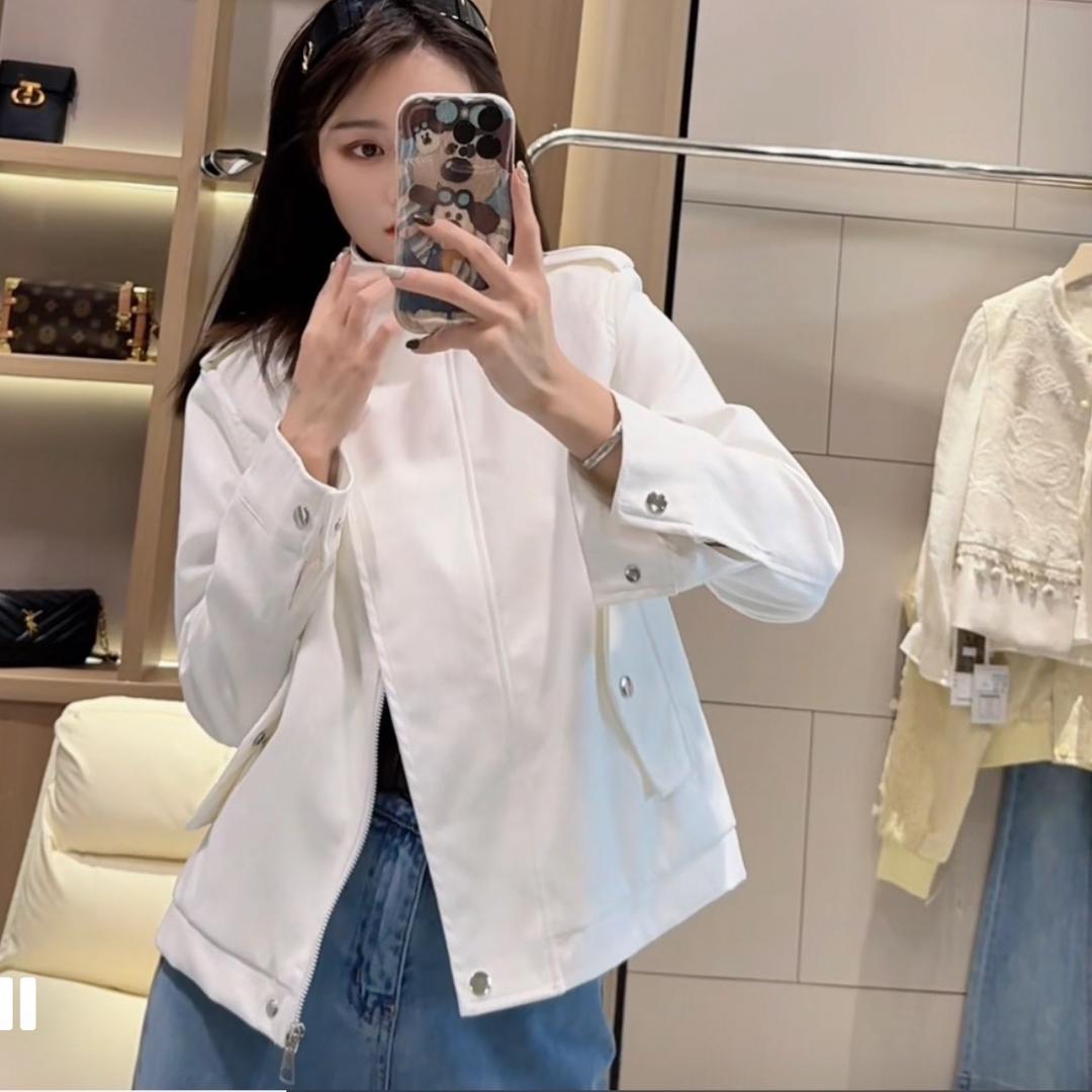 王王王女装