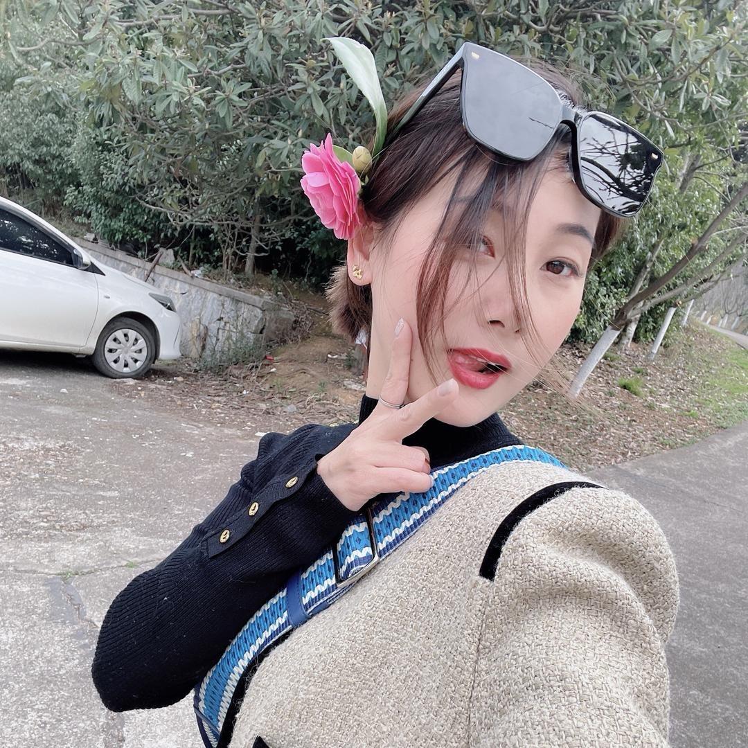 A😘花花🌸