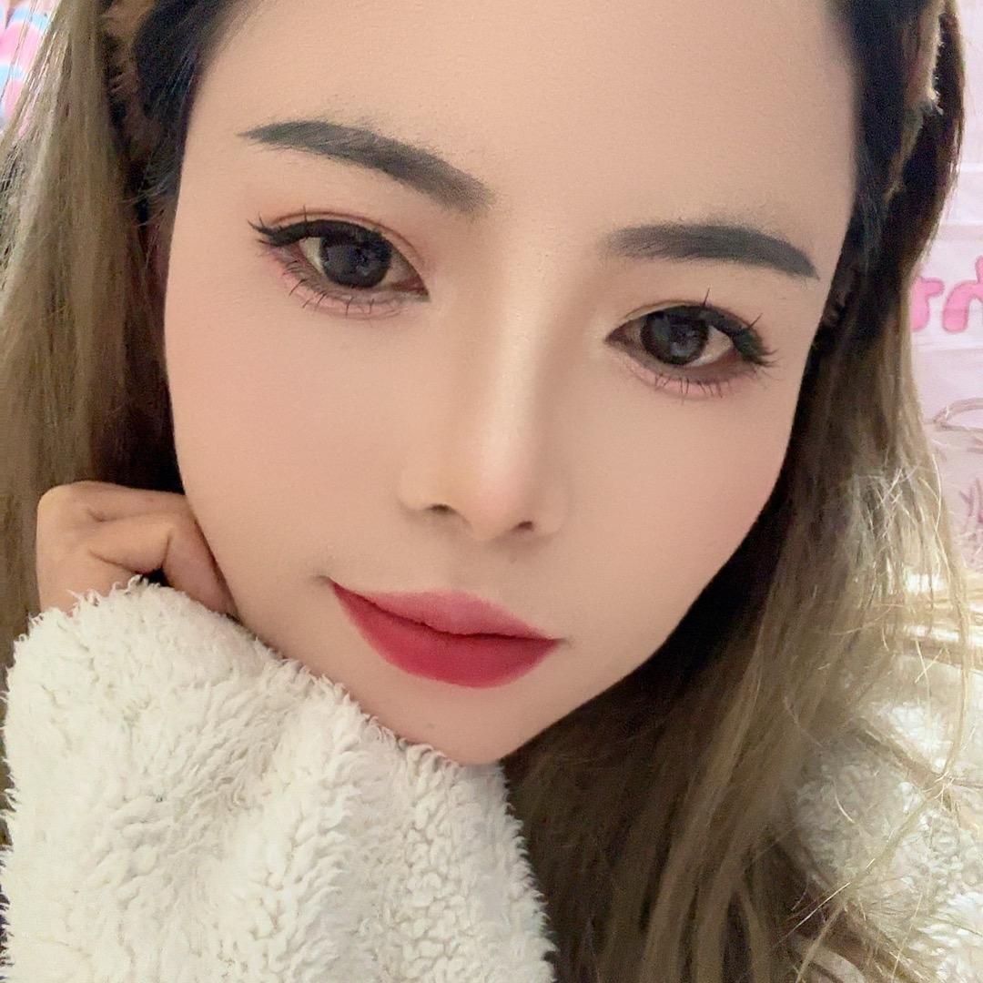 快乐的女孩