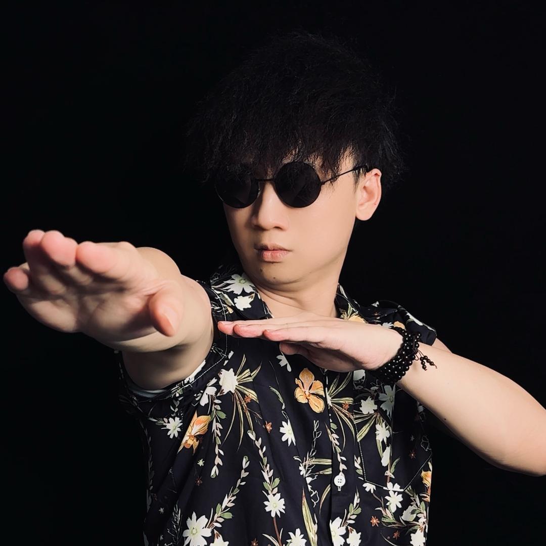 梁给给给Pro
