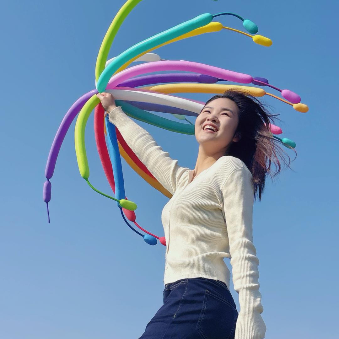 敏敏是00后