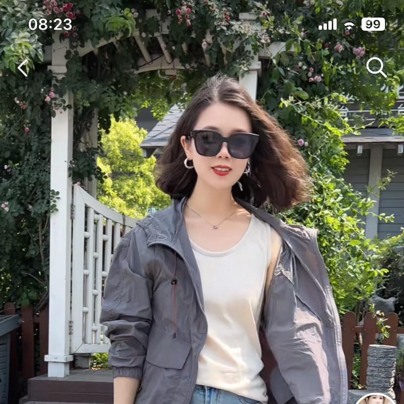 秋香诗服饰工厂店