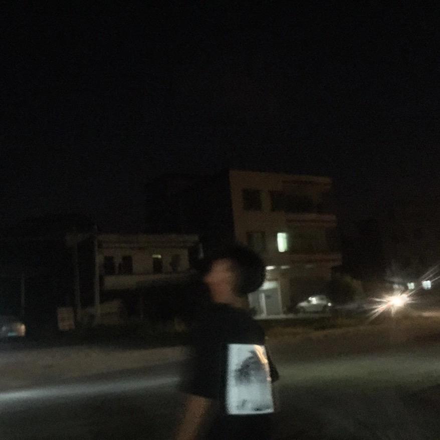 H小黑.