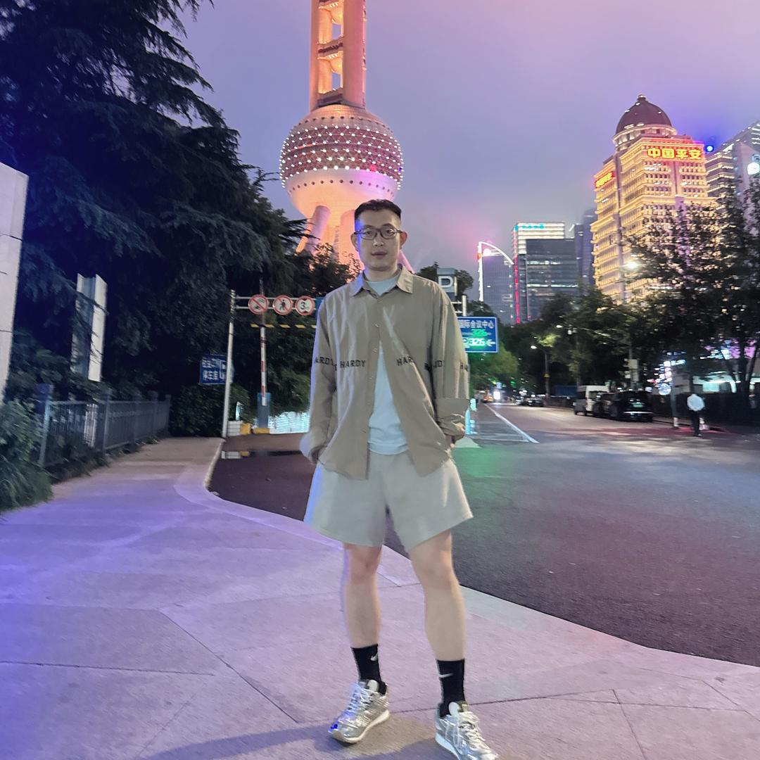 東威