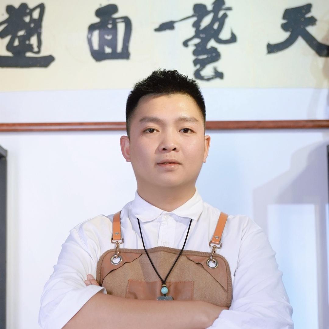 李天艺雕塑