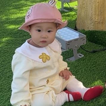 陈悠悠小女士