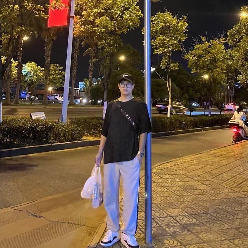 护工小雷