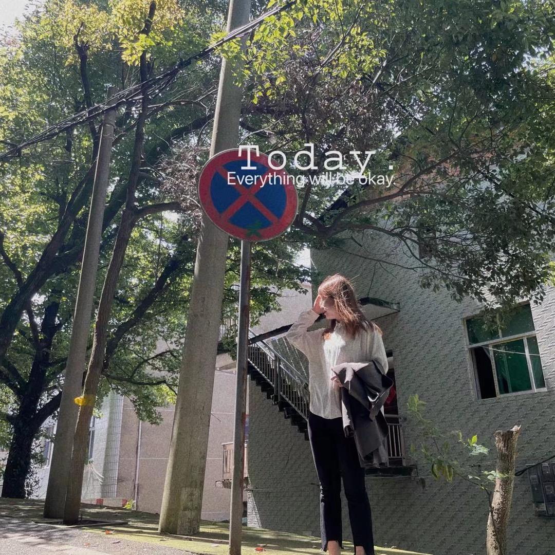 莉莉美甲美睫.