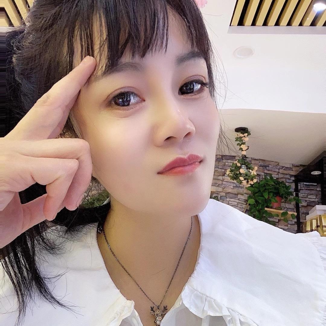 卖芒果的小姐姐