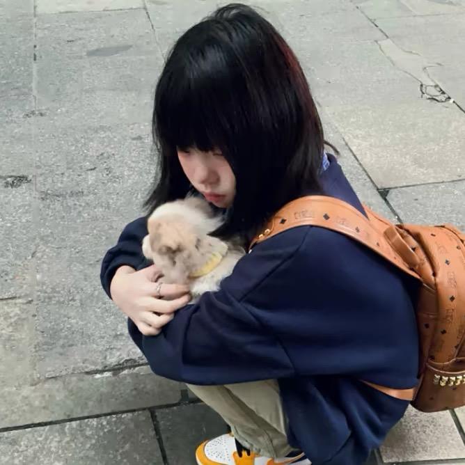 妮妮^