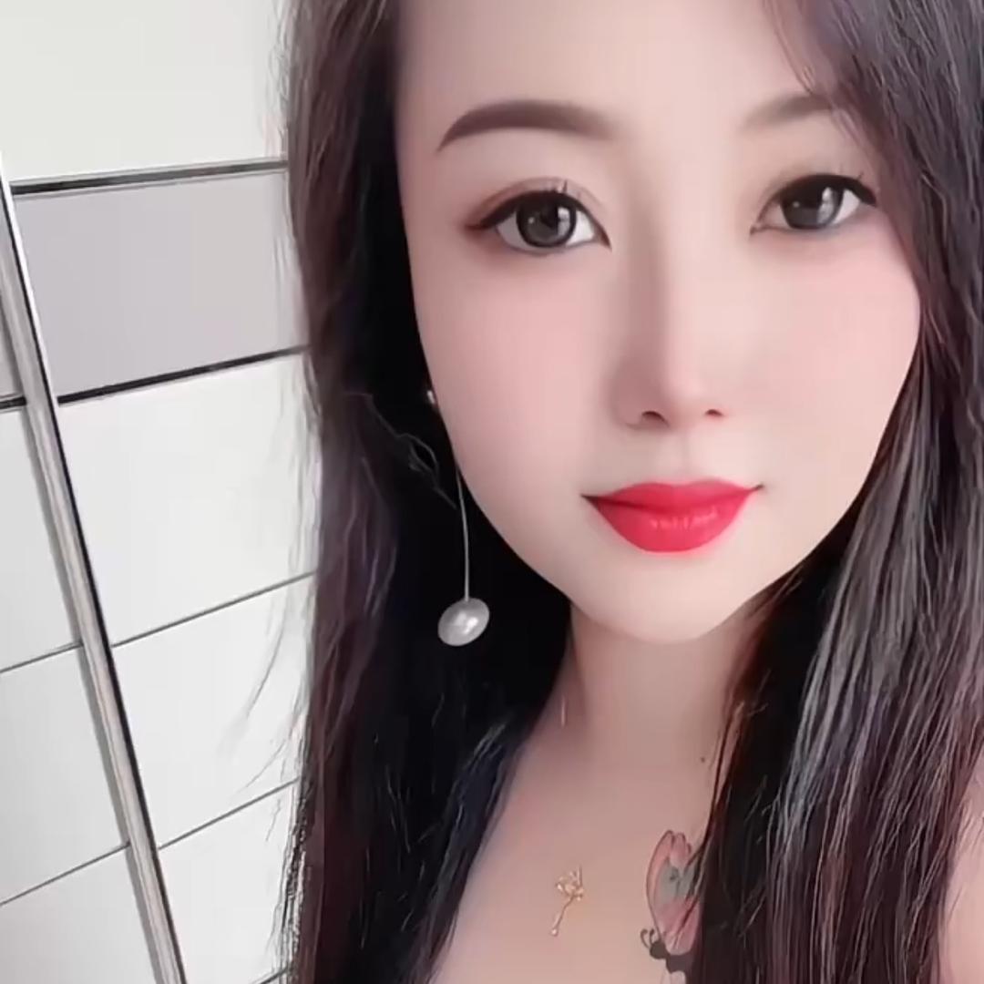 依依