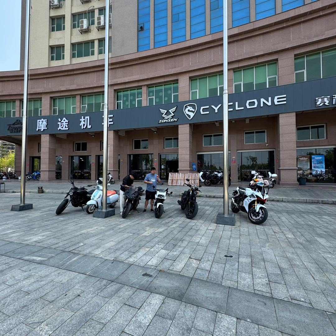 会呼吸都会卖车啊明