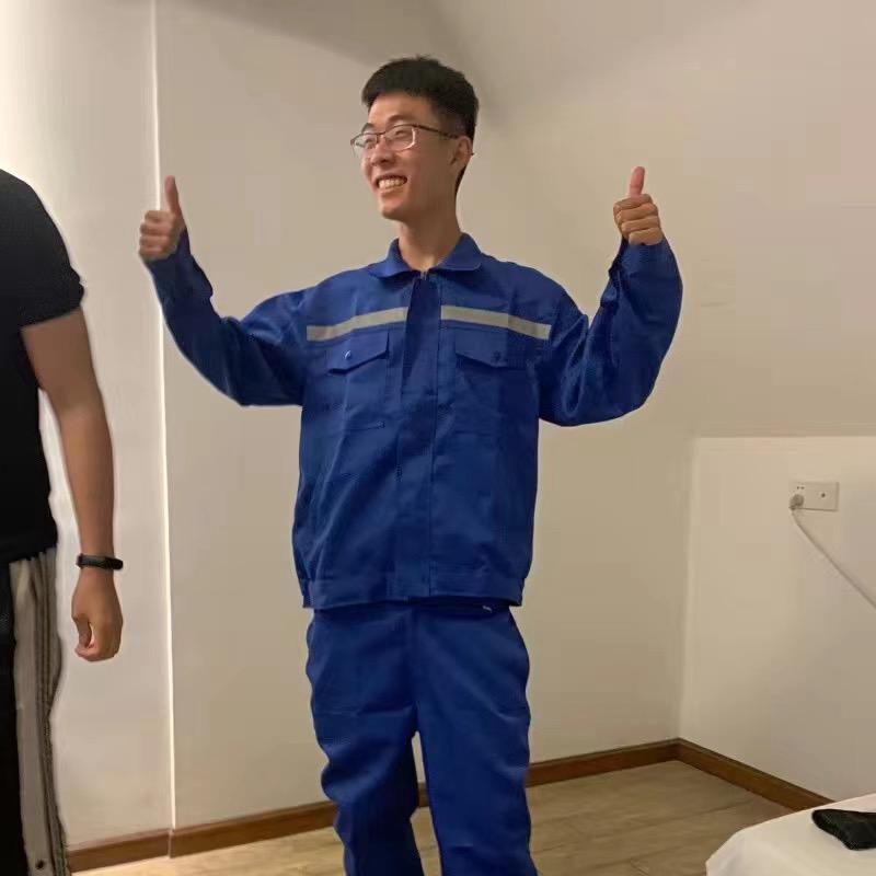 卖鞋的小男孩