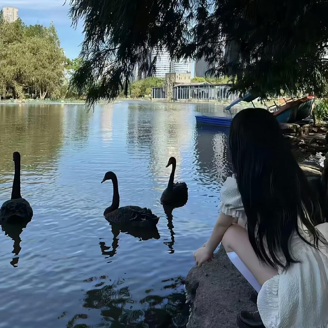 信阳今禧婚纱礼服·俊俊