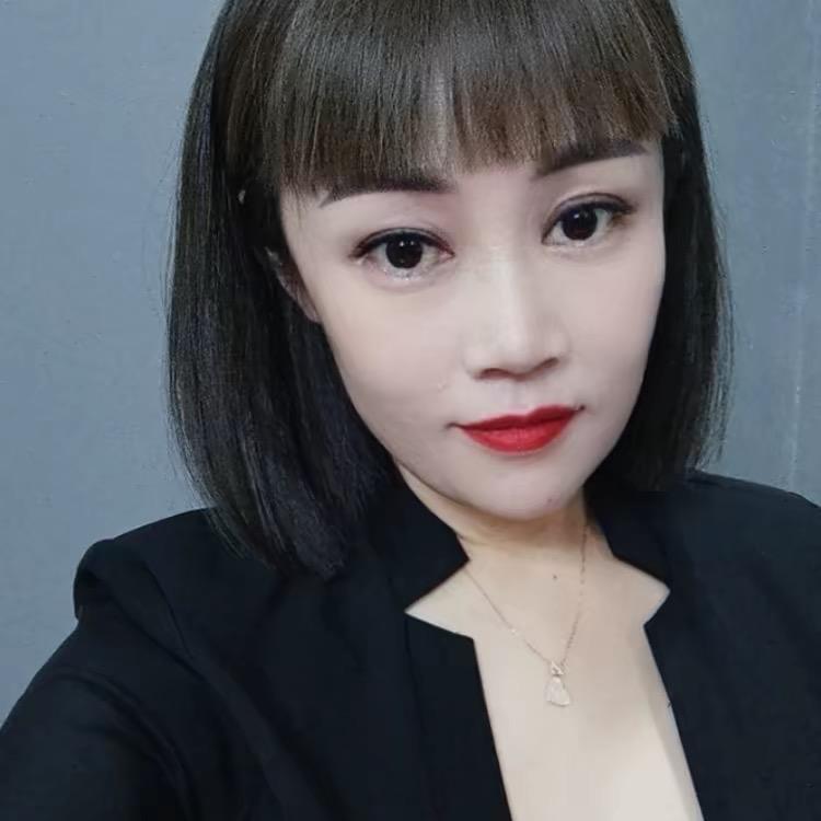 尚品居鞑孑烤羊腿丨王小红