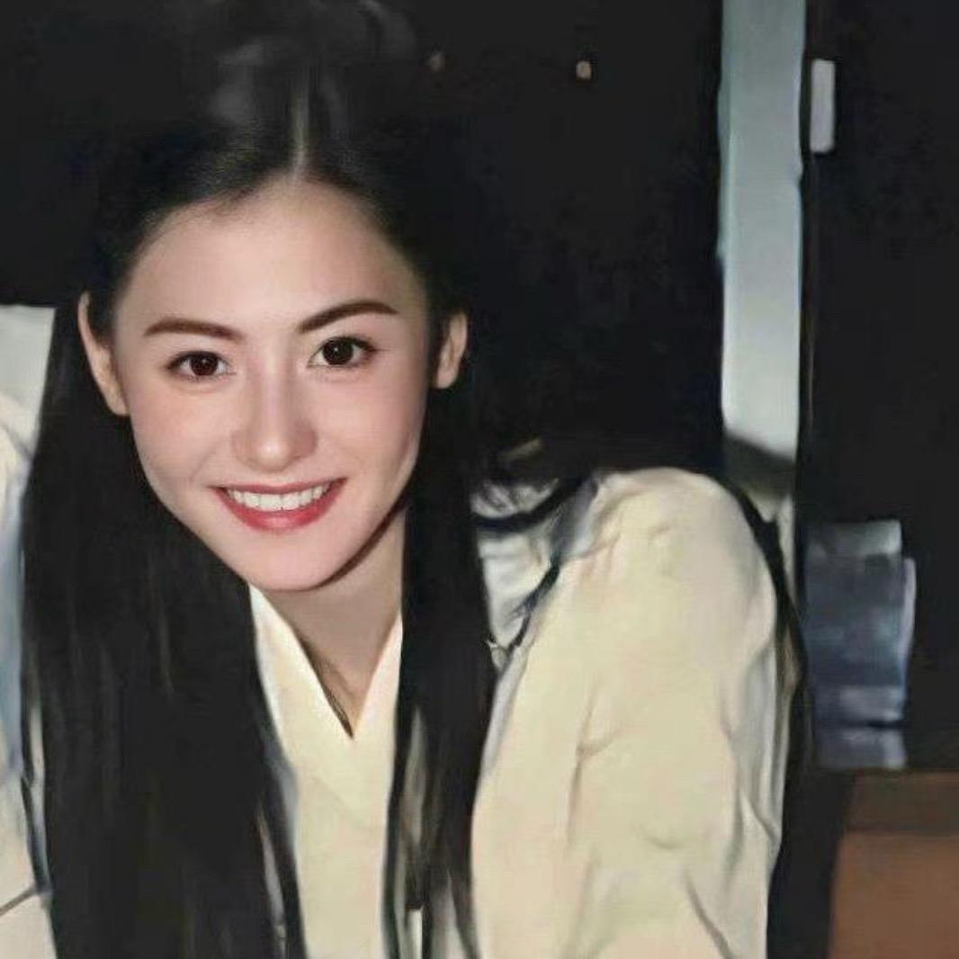 小桃ovo.