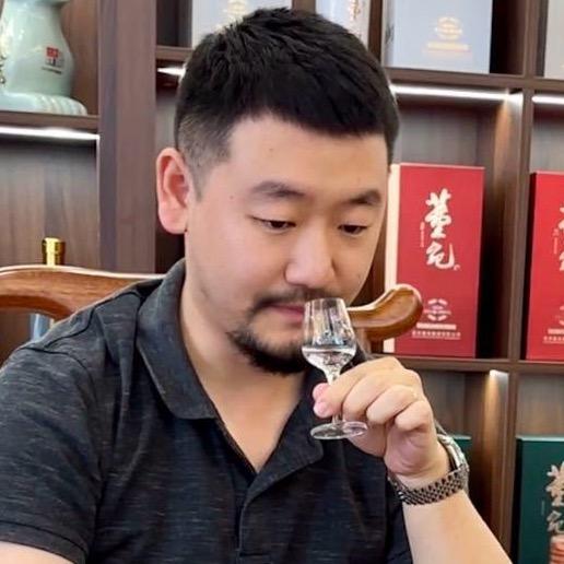 勋哥百荣白酒大批商