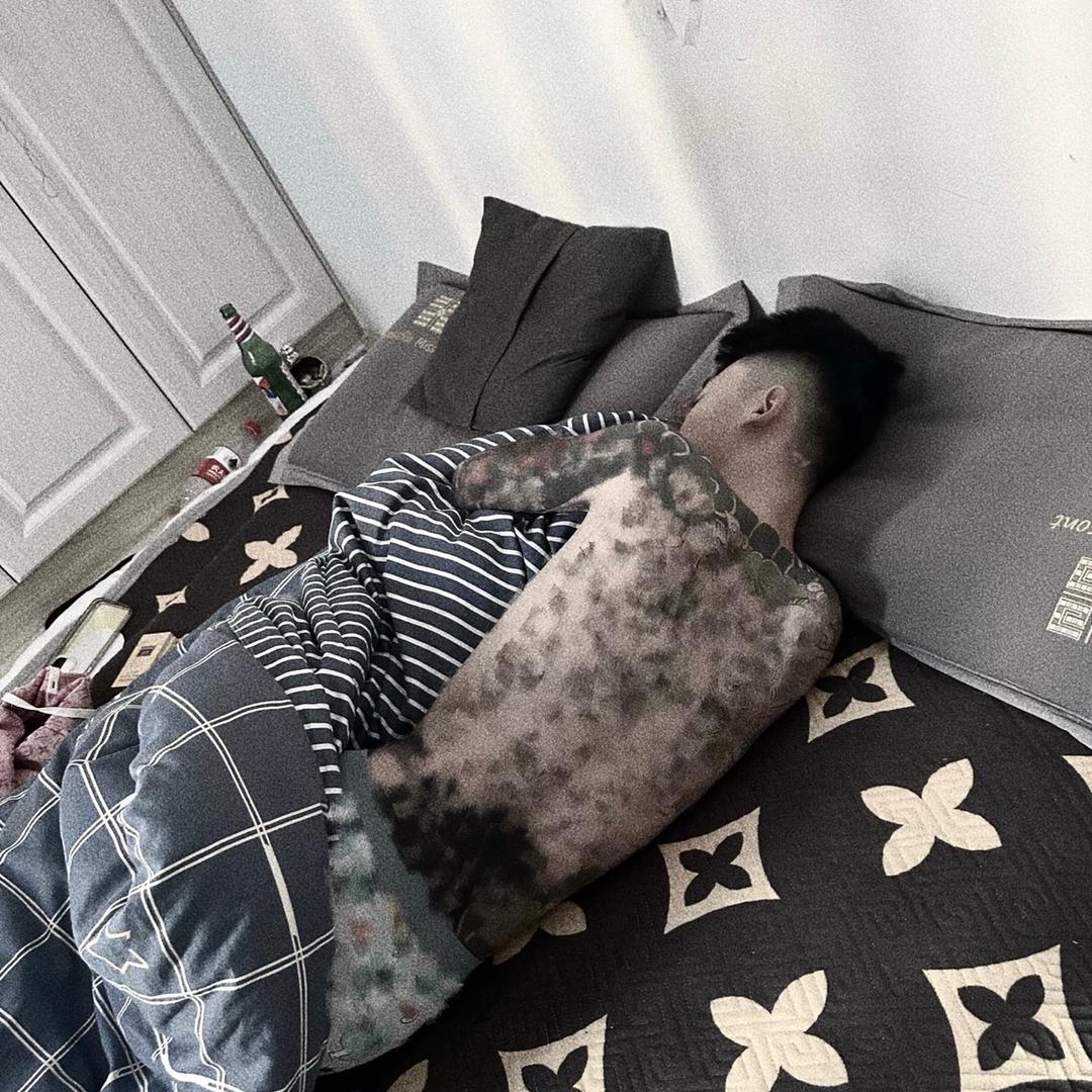 还 是那把刀.