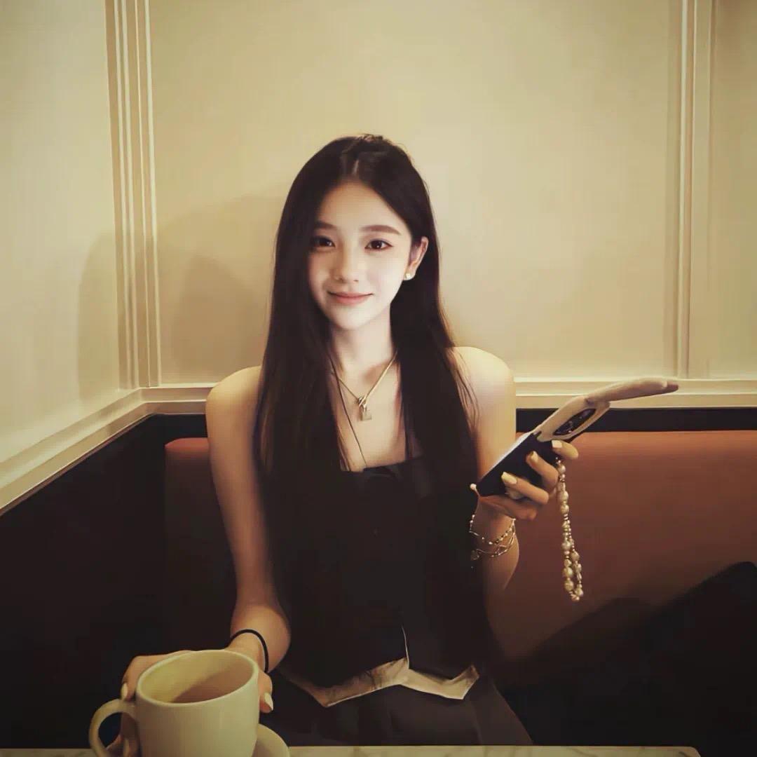 你脸红了
