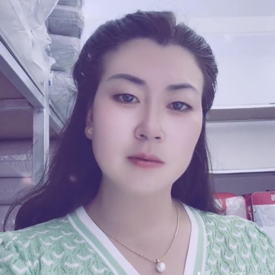 泸西红金牛套装实木门经营部