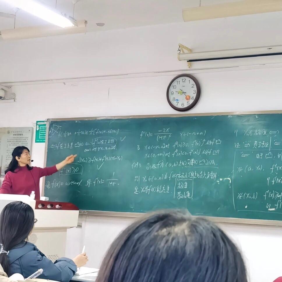 初中张老师
