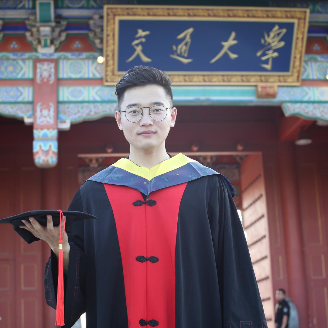 正儿八经的陈老师