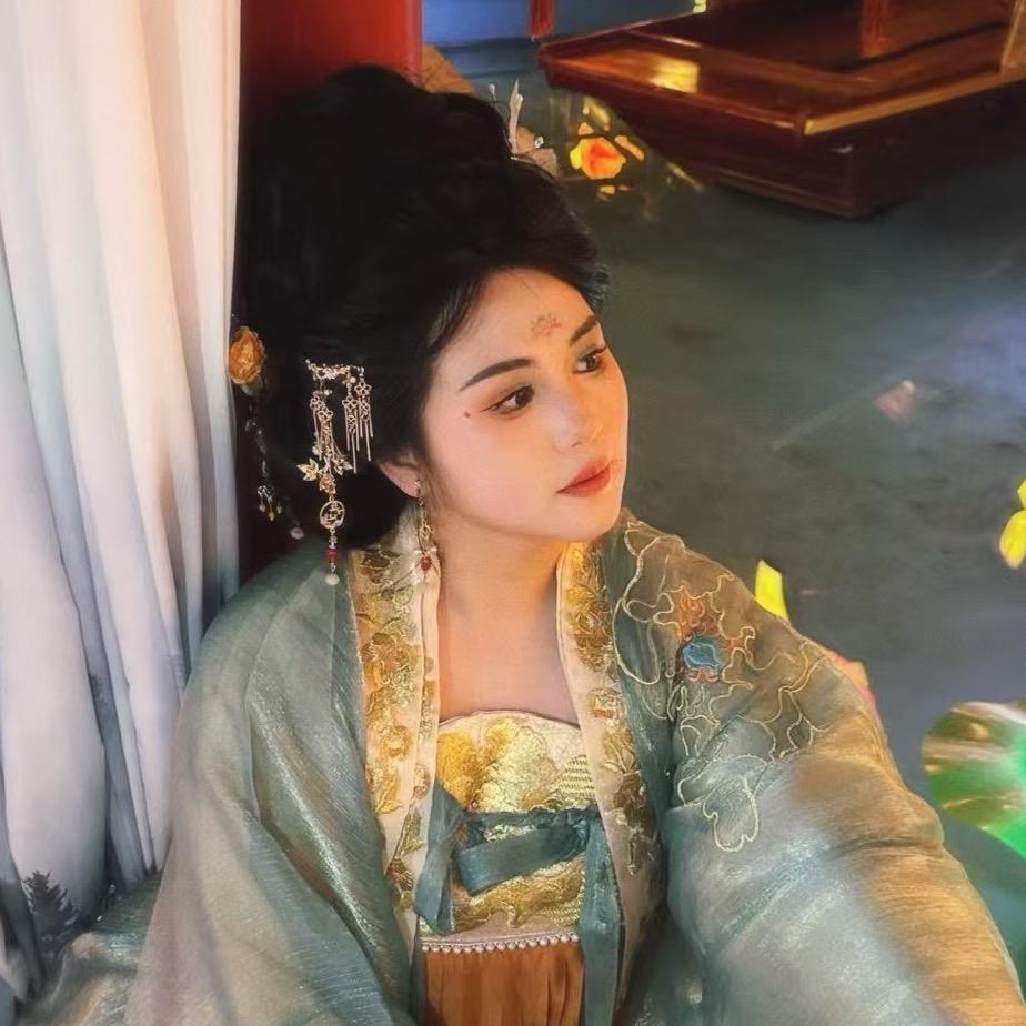 木兰不夜城小胖君