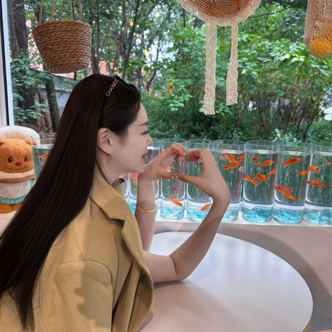 鲜小妞