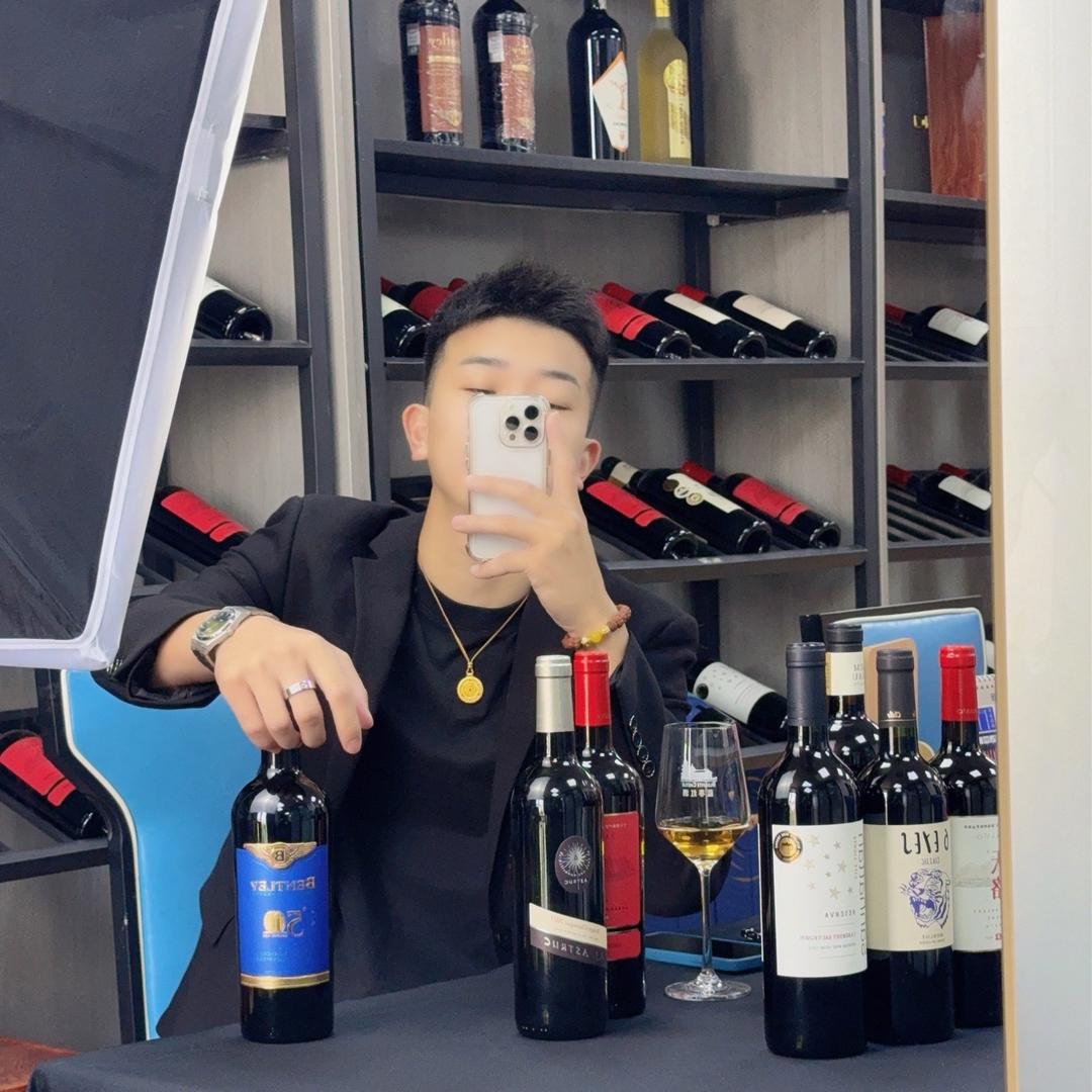 王晓武（红酒）