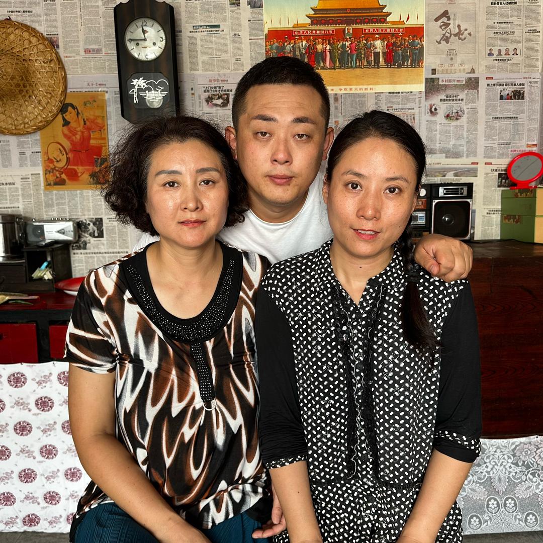 东北农村三姐弟