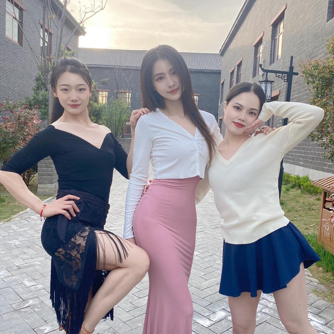 长官小师妹