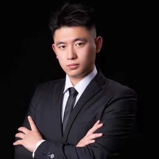 青口冉启格斗冉教练