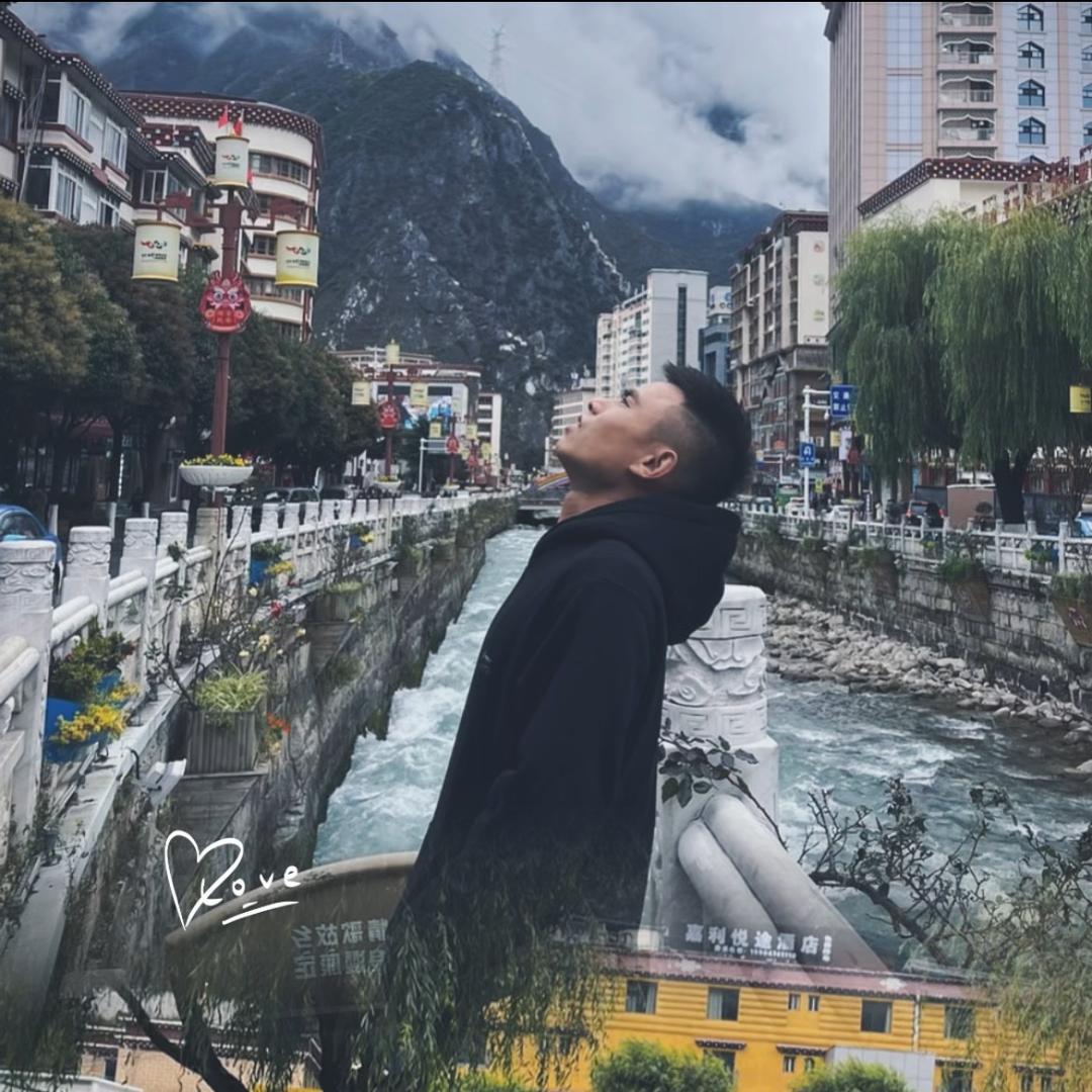 张天棒🍃疯二咚