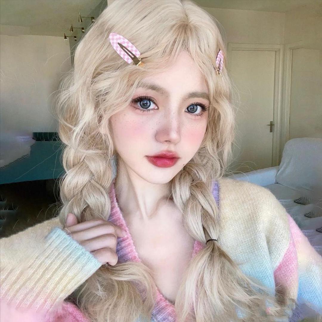 窃窃 私语