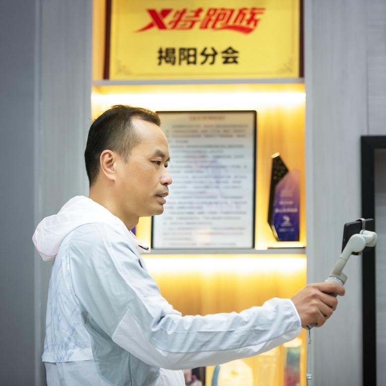 宏哥