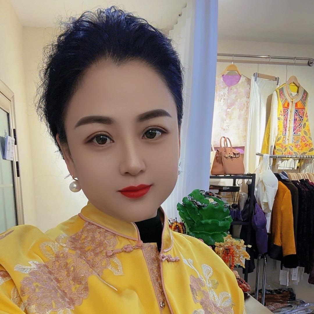 花香秀