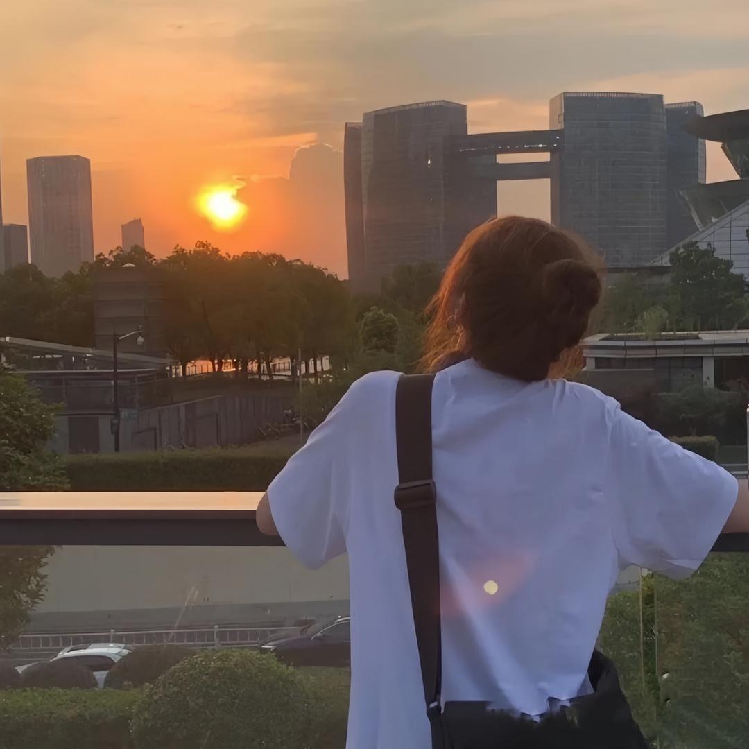 小西小西