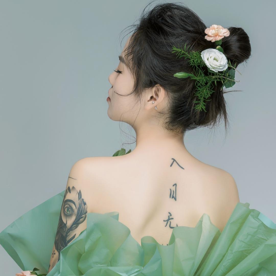 晓_