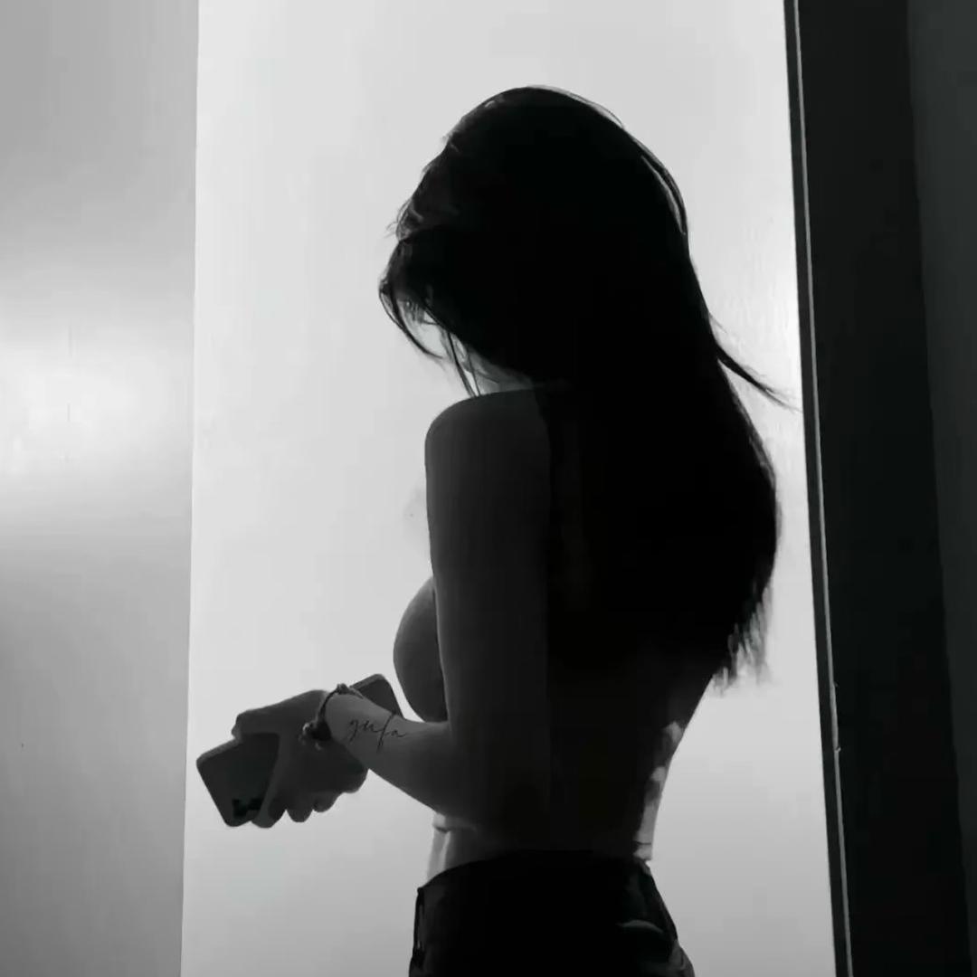 你怎麼哭了.