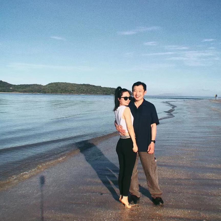 纯儿二婚在美国尔湾
