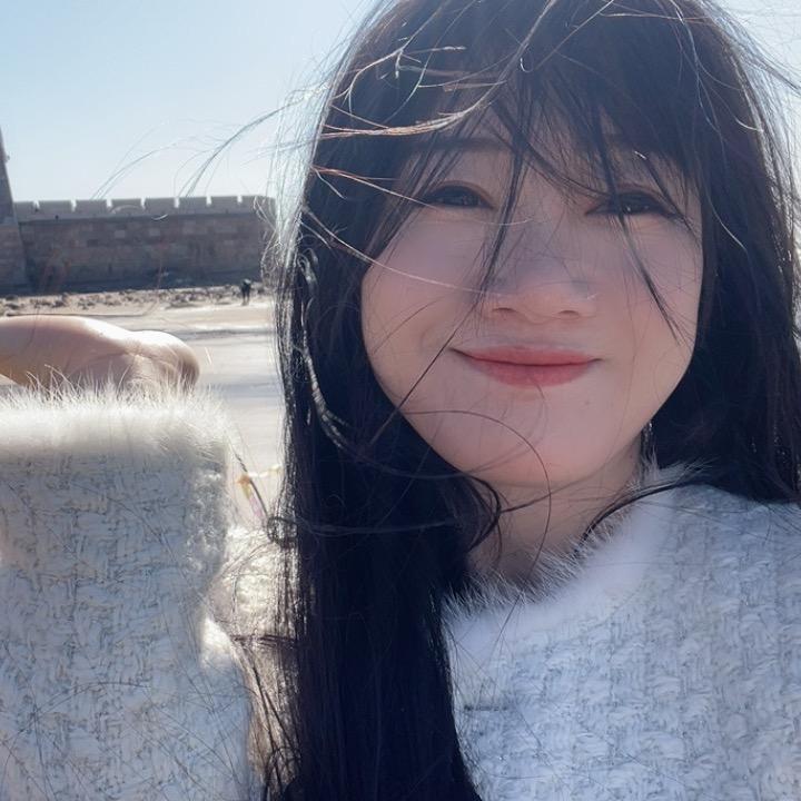 摆摊的小阿娇