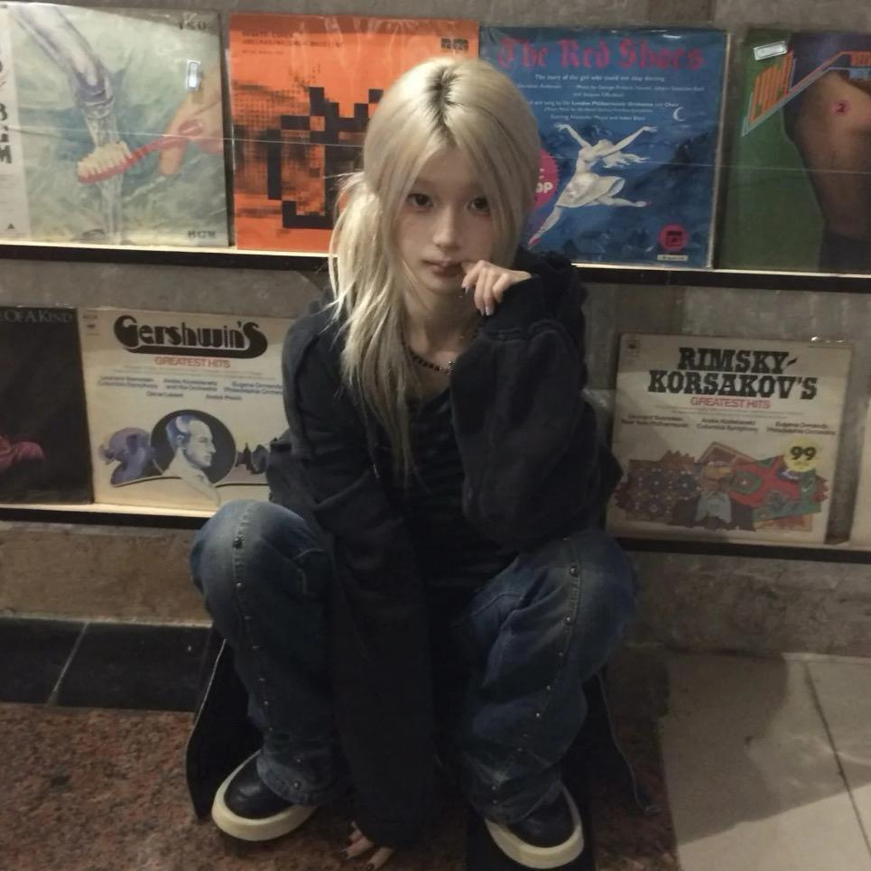 - Kiss谦