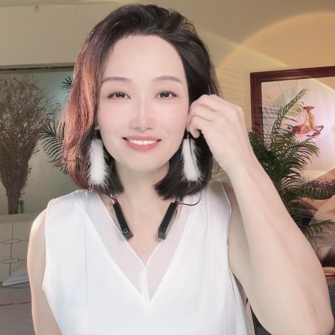 明白姐（在海南）